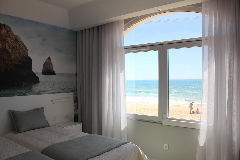 Golden Beach Guest House & Rooftop Bar 파로 외부 사진