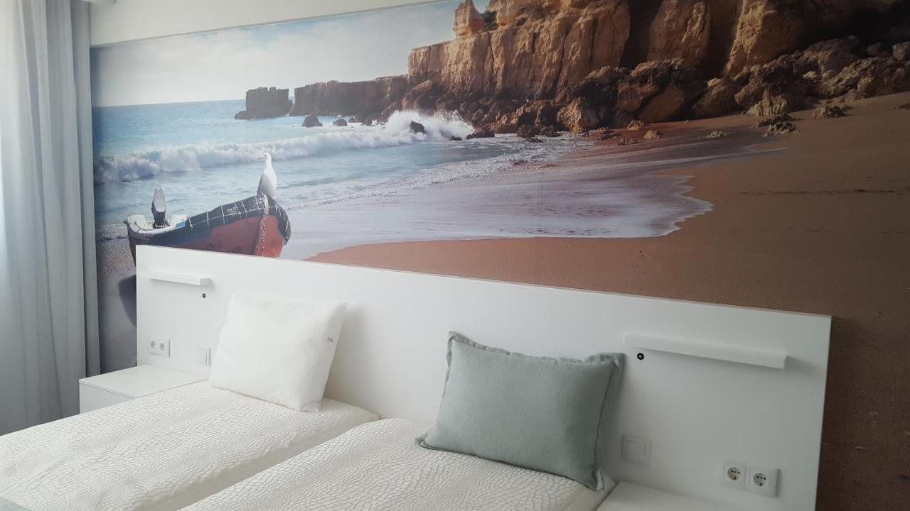 Golden Beach Guest House & Rooftop Bar 파로 외부 사진