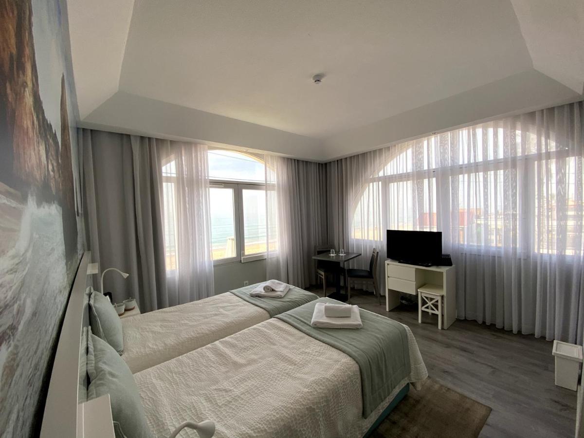 Golden Beach Guest House & Rooftop Bar 파로 외부 사진